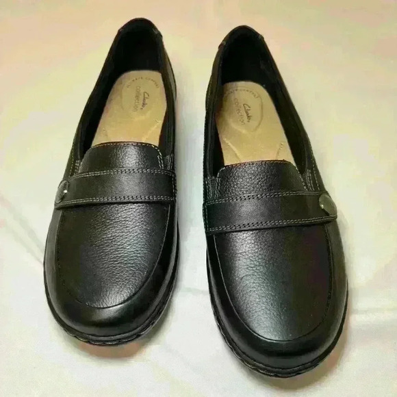 Clark’s The  Cora Daisy Black Casual Leather Wide Loafers Ortholite Cushioned - Picture 2 of 8